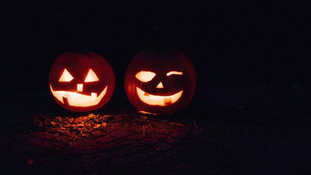 5 kusliga spellistor som gör din halloweenfest episk